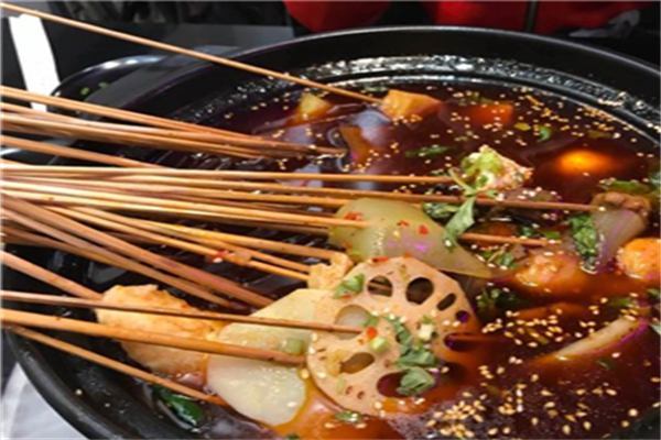 十八子冷鍋串串香加盟