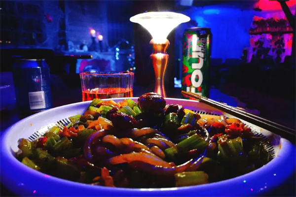 木里小酒館&音樂(lè)餐酒吧加盟