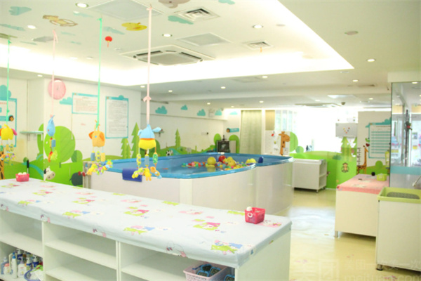 美嬰堡嬰幼兒游泳館加盟