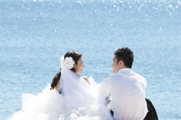 沙侖玫瑰定制婚紗攝影加盟