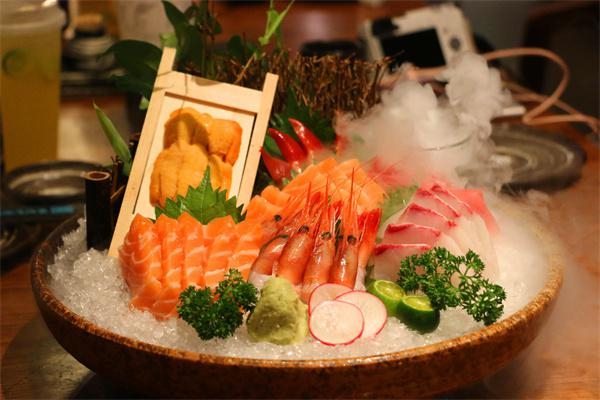 花潮日料藝食館加盟