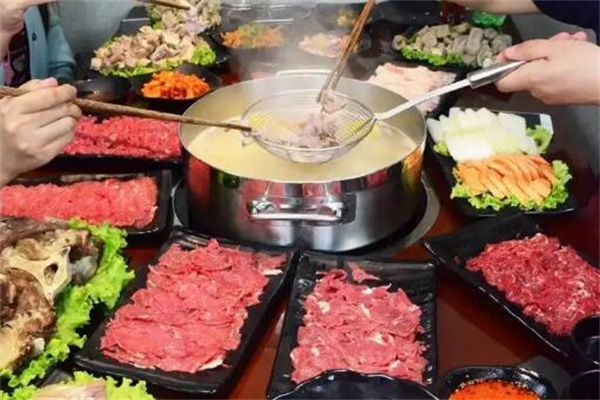 百里尋牛肉火鍋店加盟