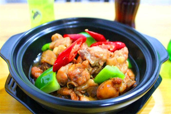六味居黃燜雞米飯加盟