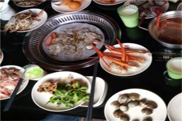 芭比酷海鮮烤肉自助餐廳加盟