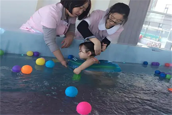 童來福嬰兒游泳館加盟