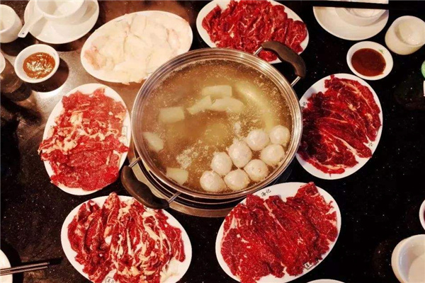 一品香牛肉火鍋城加盟