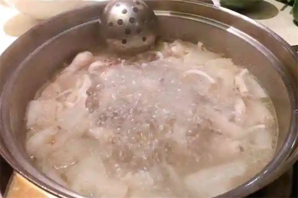 俞臻椰子雞館加盟