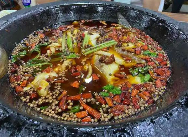 蛙田間三和魚