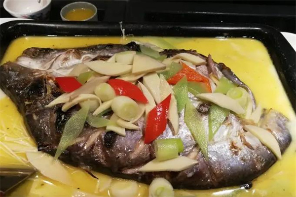 八桌半飯店