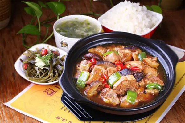 程氏黃燜雞米飯加盟