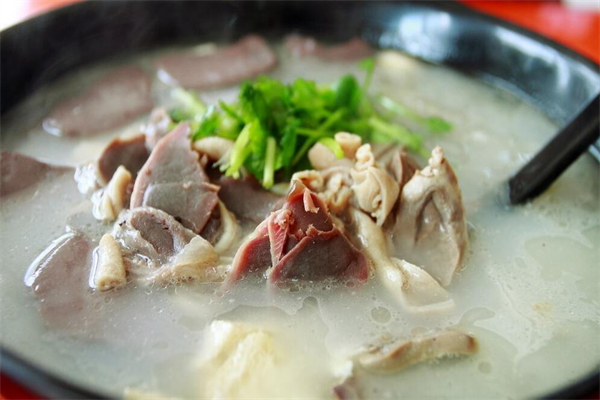 味先知鴨血粉絲湯