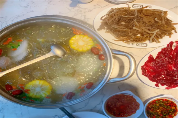 隆記鮮牛肉火鍋
