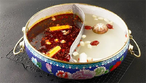 嗨皮羊冰煮養(yǎng)身火鍋