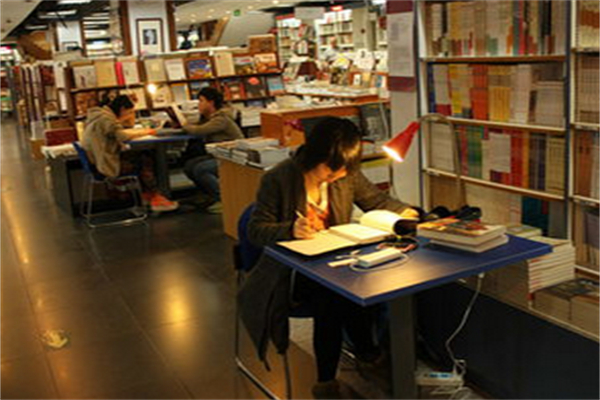 紀(jì)伊國屋書店加盟