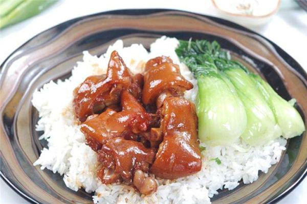 潮軒隆江豬腳飯加盟