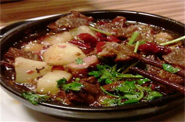 百鍋館老湯砂鍋店