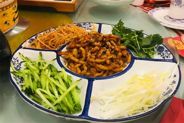 老高家春餅醬肉烤鴨加盟