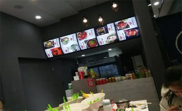 卿先生旋轉(zhuǎn)小火鍋