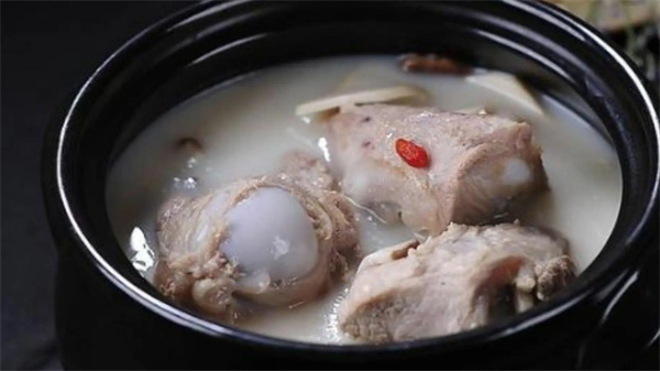 何記大骨頭煲