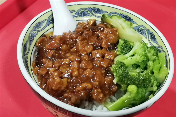 豬小俠鹵肉飯加盟