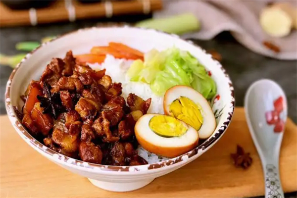 豬小俠鹵肉飯加盟
