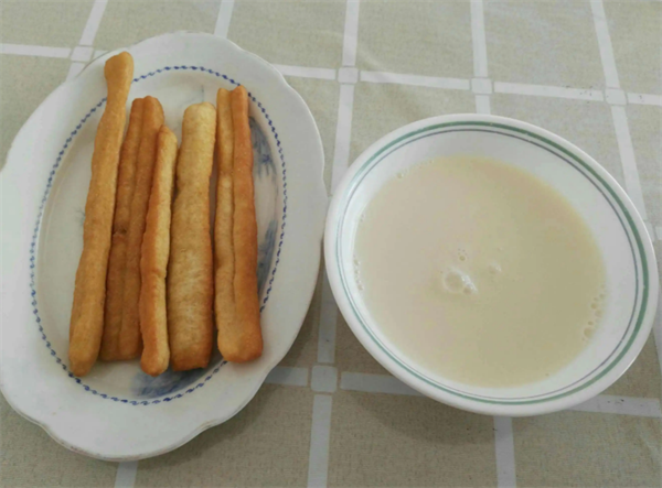 豆?jié){油條早餐店