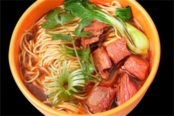 牛來啰大碗牛肉面