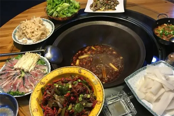 鍋中鍋大灶臺