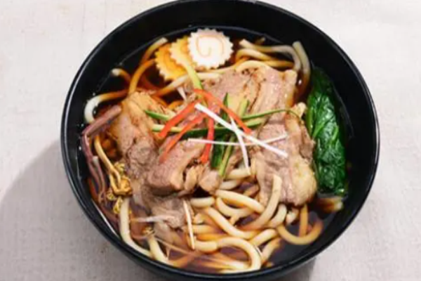 王族報老面館