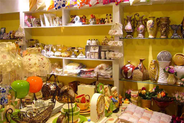 唉呀呀飾品店加盟