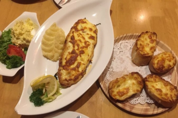 白夜西餐多少錢?