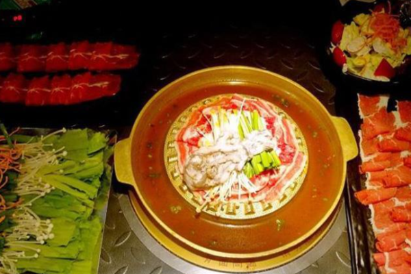 時間之外牛板筋火鍋