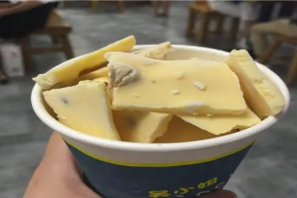 狍仔炒酸奶費(fèi)是多少?
