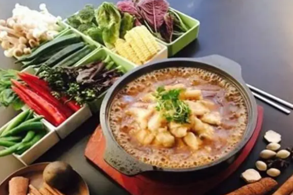尚町啵啵魚(yú)中餐