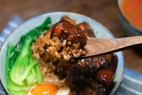 錢小飯鹵肉飯