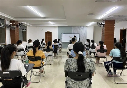 張瀕予形象設(shè)計培訓(xùn)