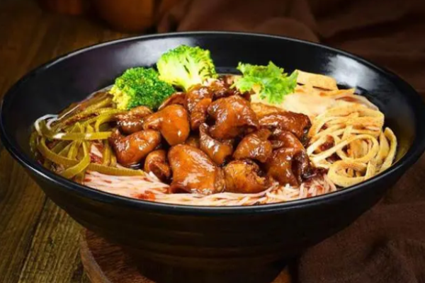 知麥?zhǔn)謸{面