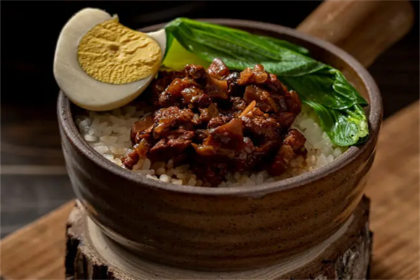 寶妹鹵肉飯