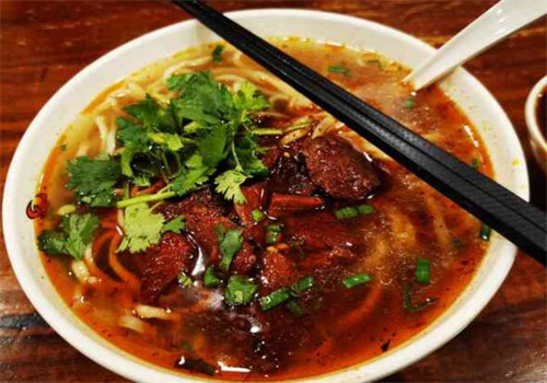 春天牛肉面館