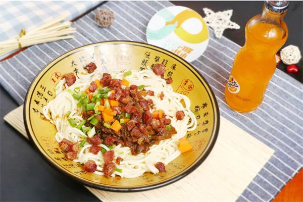 倔強(qiáng)面老碗面