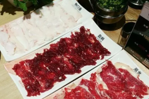 牛滿(mǎn)汕火鍋加盟
