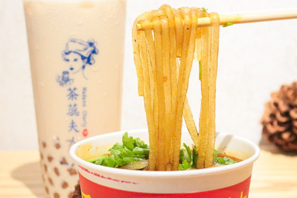 茶蕊夫人奶茶加盟