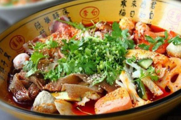 二大師骨湯冒菜加盟