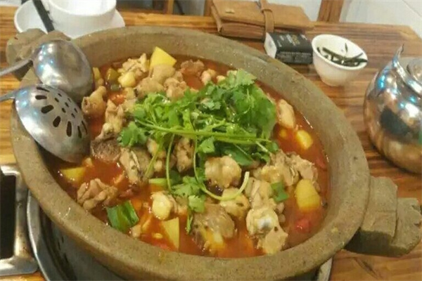 全民石鍋雞加盟