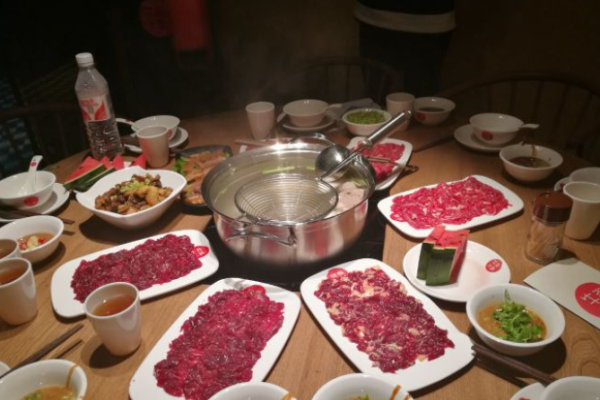 牛焱潮汕牛肉火鍋加盟