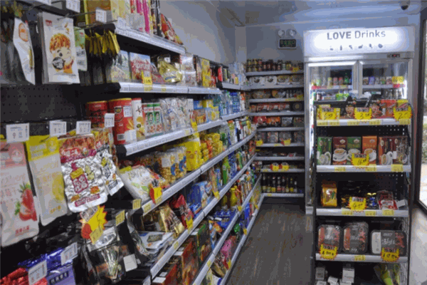 愛零食便利店加盟