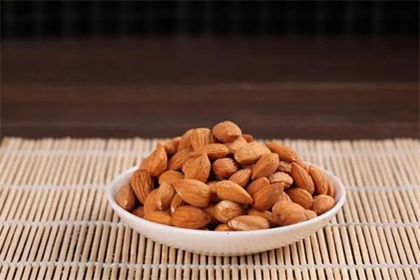 環(huán)球有約零食加盟