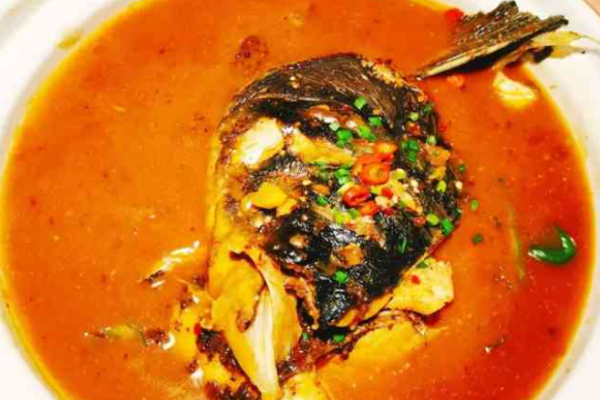 金鳙魚(yú)頭泡飯加盟