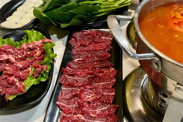 小山牛潮式鮮涮火鍋
