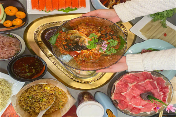 明香魚(yú)頭火鍋加盟